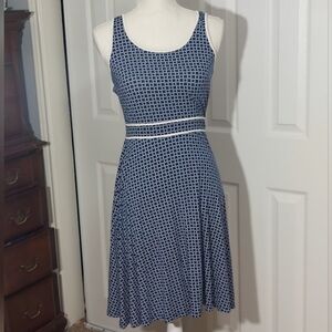 Ann Taylor blue and white midi dress. Size: XS #preppy #officewear #summerdress